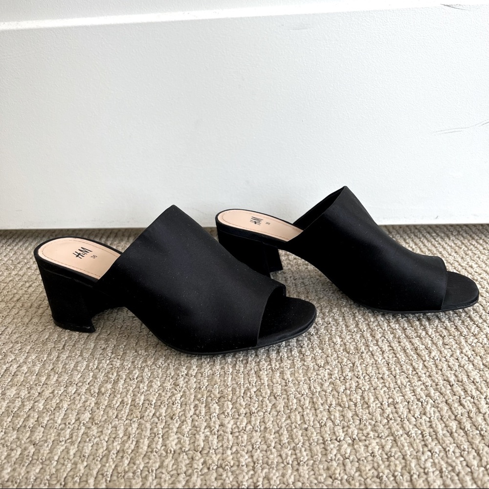 NWOT H&M Black Satin Mules